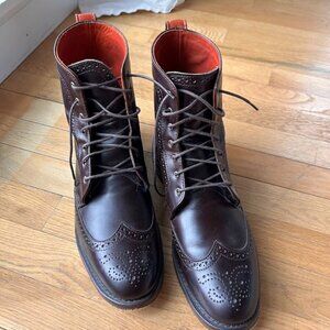 Allen Edmonds wingtip leather boots - size 10